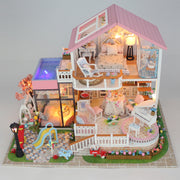 mytooy Traumvilla Puppenhaus mit Beleuchtung