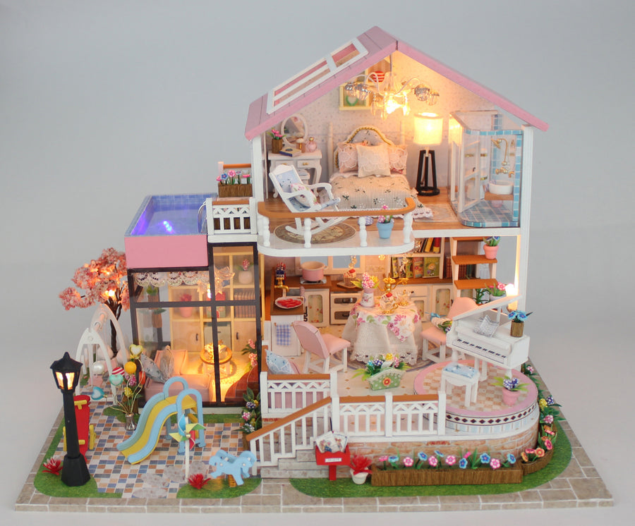 mytooy Traumvilla Puppenhaus mit Beleuchtung