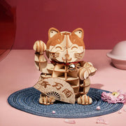 3D Holzpuzzle einer Glückskatze mit liebevollen Details und dekorativem Design