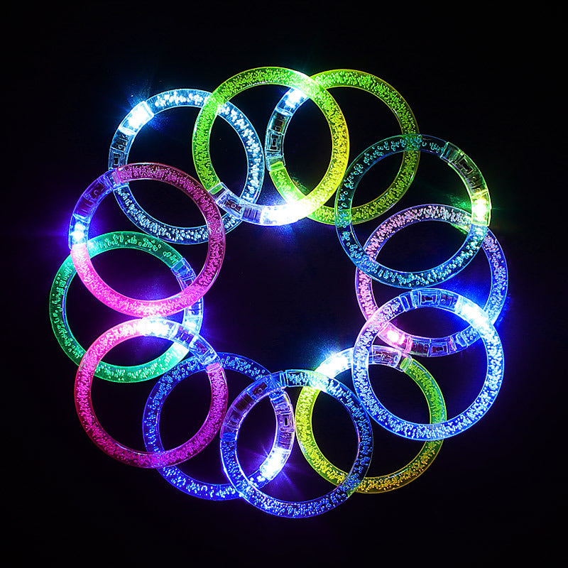 **Armband mit Leuchtstäben Stand Nachtmarkt Kinder Spielzeug**