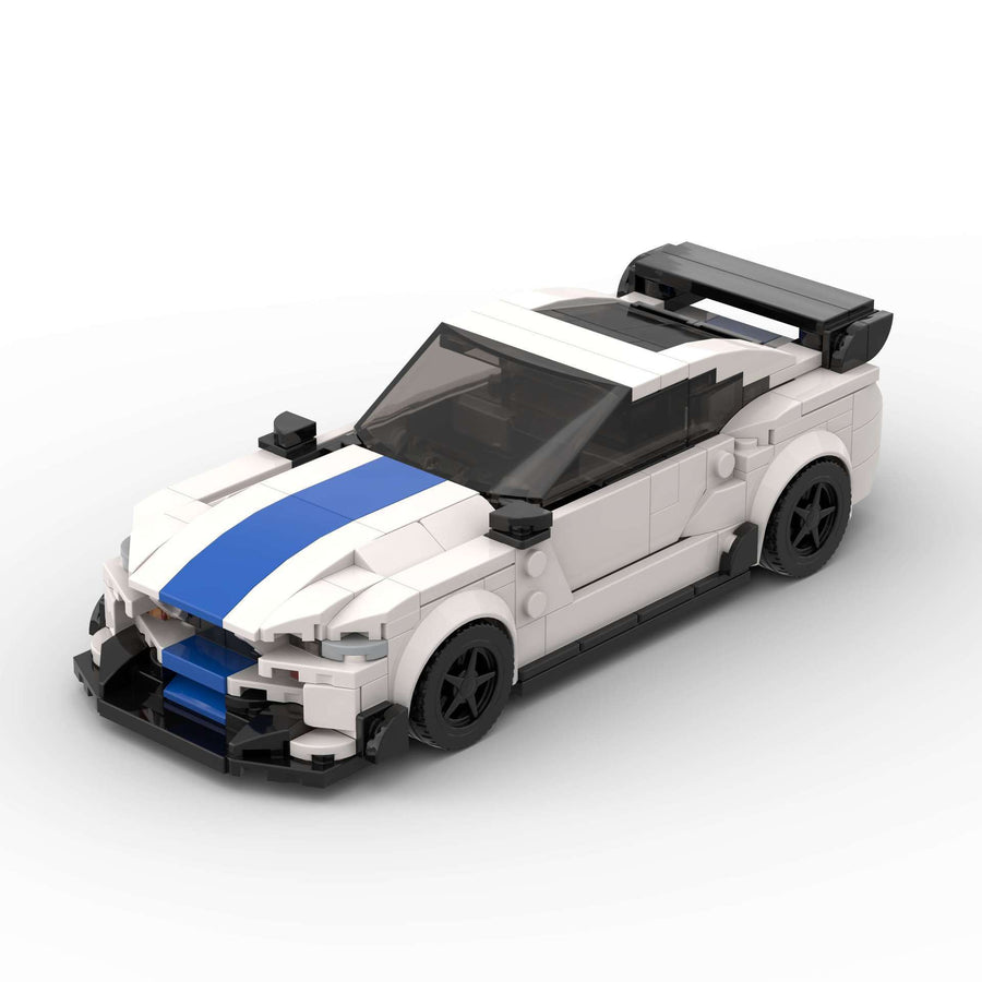 Kinder bausteine Rennwagen, die Spielzeug zusammenbauen