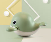 Baby-Spielzeug zum Spielen im Wasser: Kleiner Delfin und kleine Schildkröte zum Baden