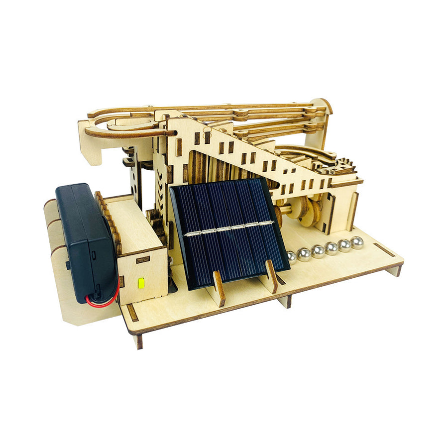 Hölzernes solar betriebenes mechanisches Schienen spielzeug