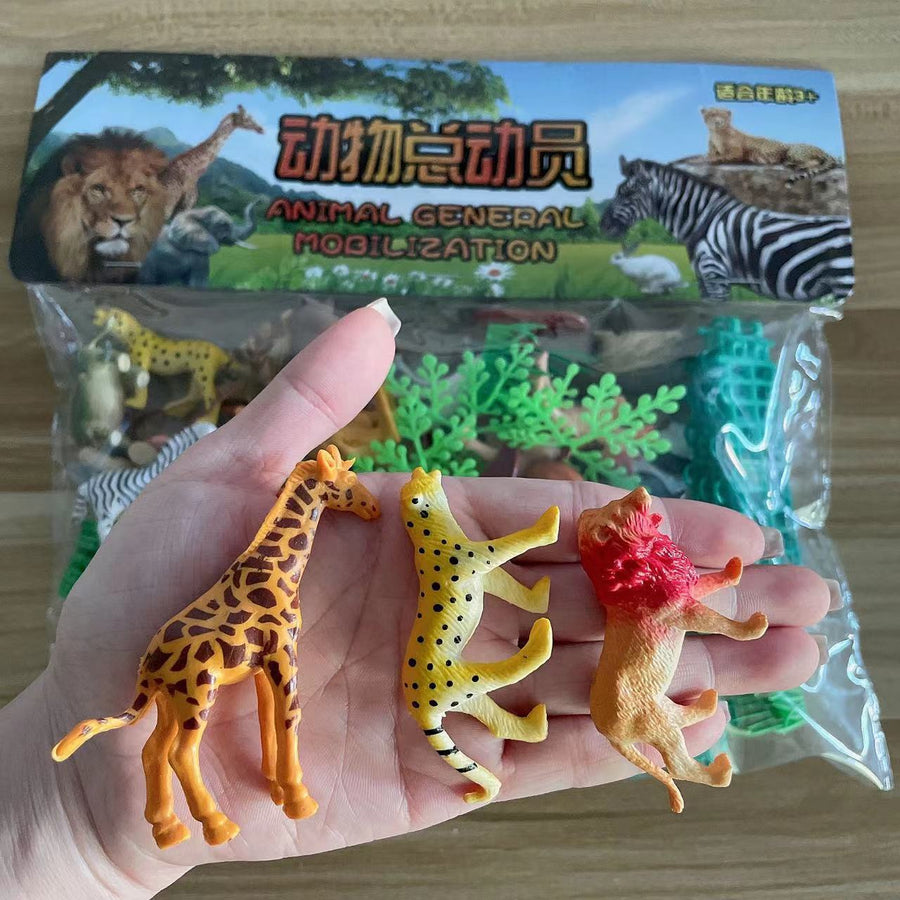 Simulation von Wildtieren, Meeresbewohnern und Insektenmodellspielzeugen