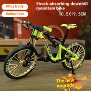 Grünes Fahrrad Modell als liebevoll gestaltetes Dekoobjekt